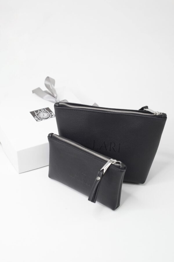 Set aus Kosmetiktasche und Geldbörse
